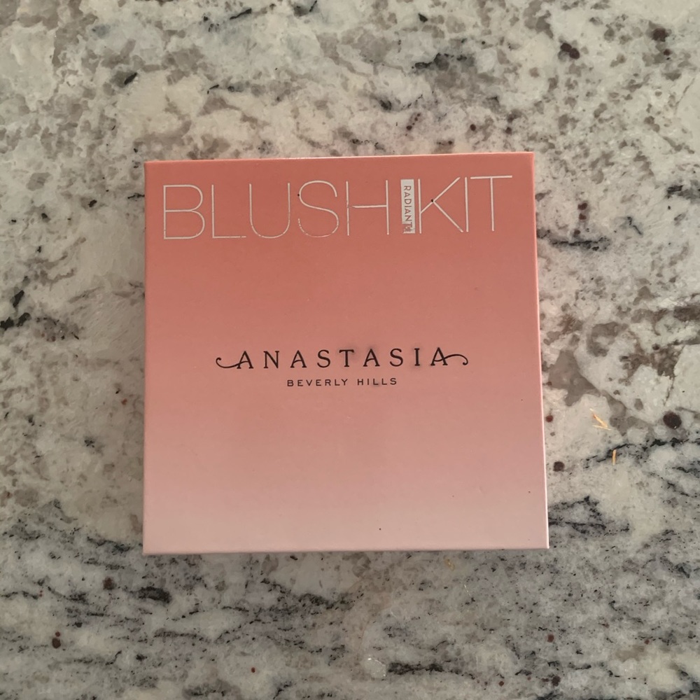 Anastasia Beverly Hills Radiant Blush Kit